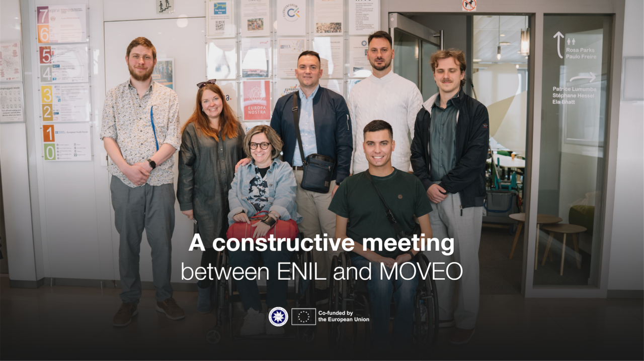 A constructive meeting between ENIL and MOVEO. Photo of a group of people posing for a photo